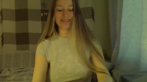 Snapshot of song_to_the_siren chatting on December 2, 2024, 10:39 am Mary online show from December 2, 2024, 10:39 am