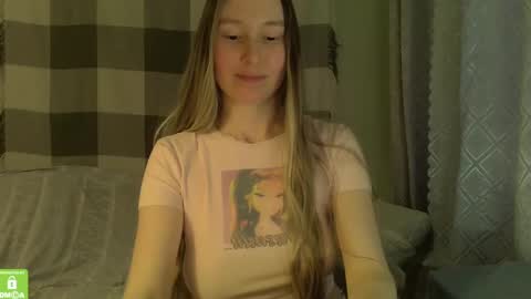 Snapshot of song_to_the_siren chatting on December 11, 2024, 1:06 pm Mary online show from December 11, 2024, 1:06 pm