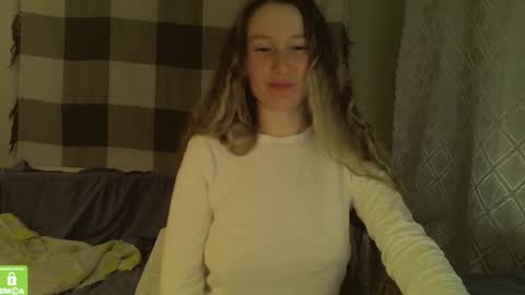 Snapshot of song_to_the_siren chatting on December 20, 2024, 4:57 pm Mary online show from December 20, 2024, 4:57 pm