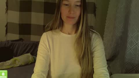 Snapshot of song_to_the_siren chatting on December 23, 2024, 1:13 pm Mary online show from December 23, 2024, 1:13 pm