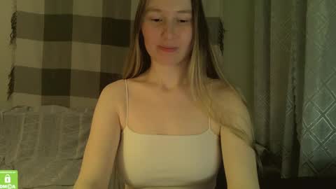 Snapshot of song_to_the_siren chatting on January 15, 2025, 8:37 pm Mary online show from January 15, 2025, 8:37 pm