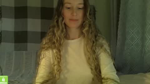 Snapshot of song_to_the_siren chatting on January 20, 2025, 2:36 pm Mary online show from January 20, 2025, 2:36 pm