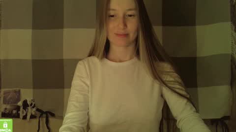 Snapshot of song_to_the_siren chatting on January 23, 2025, 2:07 pm Mary online show from January 23, 2025, 2:07 pm