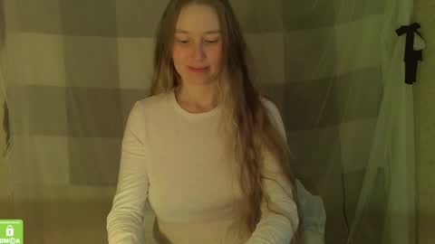 Snapshot of song_to_the_siren chatting on March 12, 2025, 2:45 pm Mary online show from March 12, 2025, 2:45 pm