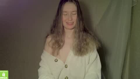 Snapshot of song_to_the_siren chatting on November 28, 2025, 6:21 pm Mary online show from November 28, 2025, 6:21 pm