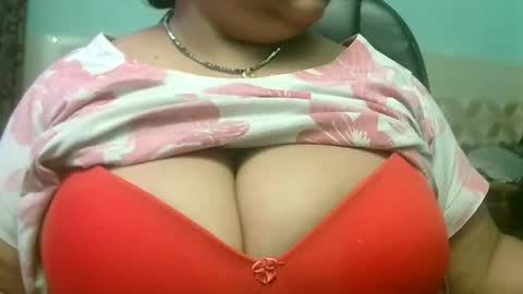 Snapshot of soni88888 chatting on October 4, 2025, 8:34 am soni88888 online show from October 4, 2025, 8:34 am