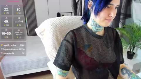 Snapshot of sonia_blond chatting on January 5, 2026, 5:27 pm Sonia online show from January 5, 2026, 5:27 pm