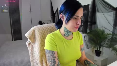 Snapshot of sonia_blond chatting on January 6, 2026, 7:12 am Sonia online show from January 6, 2026, 7:12 am