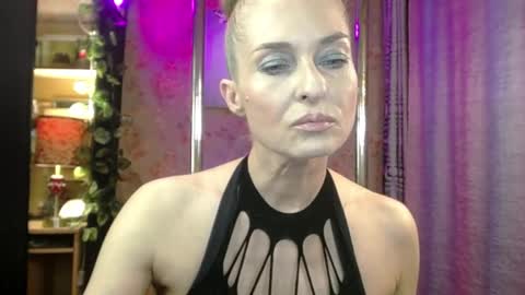 Sonia online show from May 7, 2026, 2:11 pm