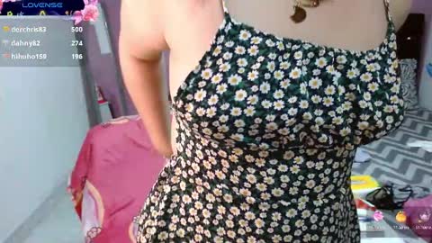 Snapshot of sonialatin69 chatting on January 22, 2025, 12:27 am sonialatin69 online show from January 22, 2025, 12:27 am