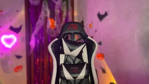 Snapshot of sonibear chatting on October 10, 2025, 6:34 am OksiFels online show from October 10, 2025, 6:34 am