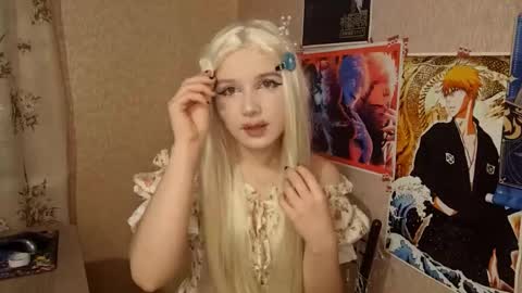 Mila online show from February 16, 2026, 5:31 pm