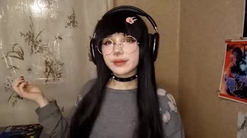 Mila online show from March 3, 2026, 4:13 pm