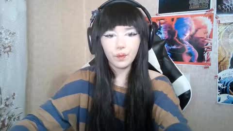 Mila online show from March 25, 2026, 6:36 pm