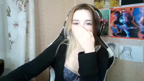 Mila online show from April 12, 2026, 6:02 pm