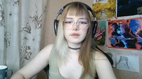 Mila online show from May 27, 2026, 4:15 pm