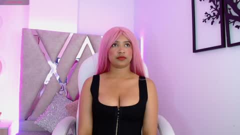 Snapshot of sophi_gray chatting on January 19, 2025, 11:45 am Shophi online show from January 19, 2025, 11:45 am