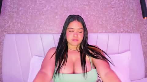 Snapshot of sophi_moon1 chatting on February 21, 2025, 3:12 am Sofia online show from February 21, 2025, 3:12 am