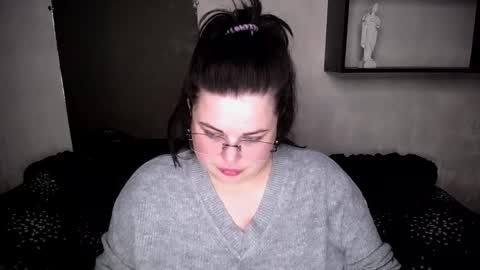 sophia__olsen online show from October 8, 2025, 5:49 am