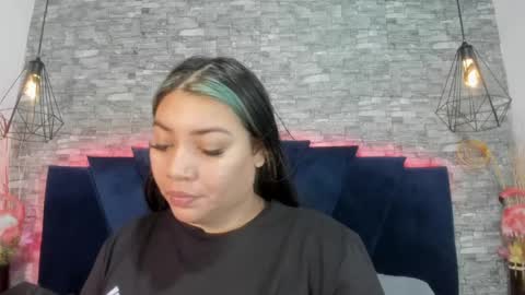 Sophia  online show from April 11, 2026, 11:47 am