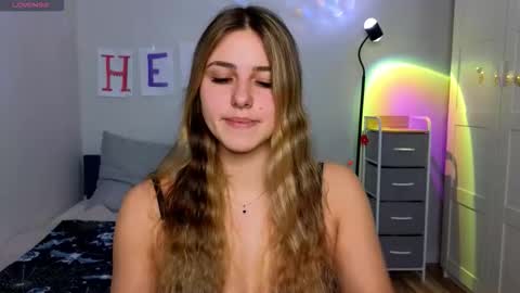 Sophia online show from December 2, 2025, 9:14 am