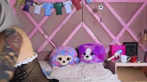 Sophia Grand online show from June 23, 2026, 5:05 am