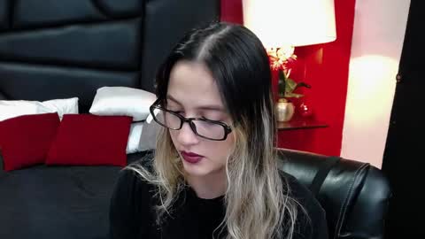 Snapshot of sophia_loreenn chatting on January 10, 2025, 11:33 am Sofia online show from January 10, 2025, 11:33 am