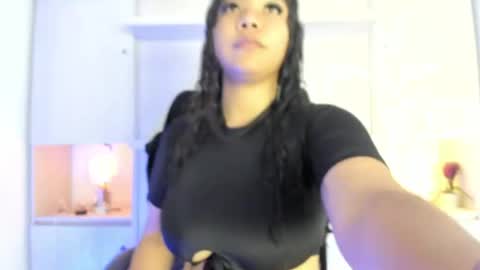  S O P H I A  online show from April 14, 2026, 12:22 pm