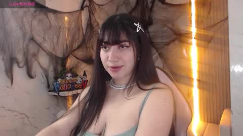 Sophia online show from October 14, 2025, 2:29 pm