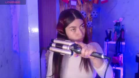 Snapshot of sophia_tf chatting on July 18, 2026, 3:33 am Sophia online show from July 18, 2026, 3:33 am