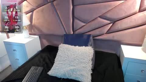 Snapshot of sophiaa_7 chatting on November 6, 2025, 3:02 pm Sophi online show from November 6, 2025, 3:02 pm