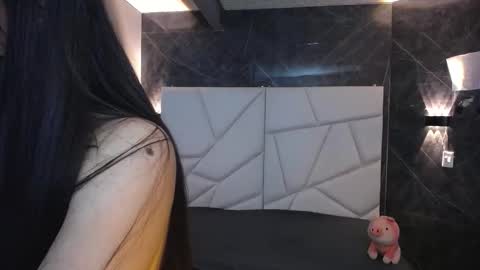 Snapshot of sophiaa_7 chatting on February 19, 2026, 6:37 pm Sophi online show from February 19, 2026, 6:37 pm