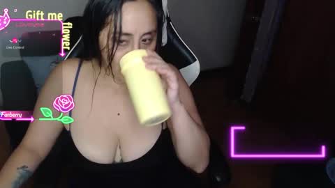 sophiaa_vega_ online show from March 1, 2026, 11:01 am