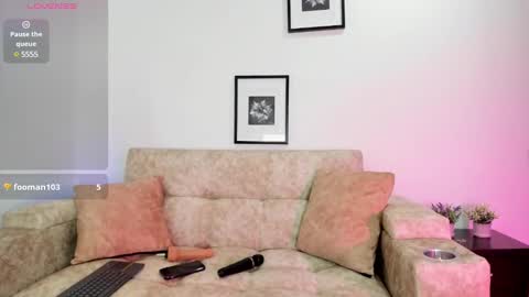 sophiacolemann online show from January 25, 2025, 3:30 am