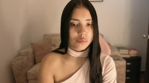 sophiacolemann online show from June 3, 2026, 12:02 am