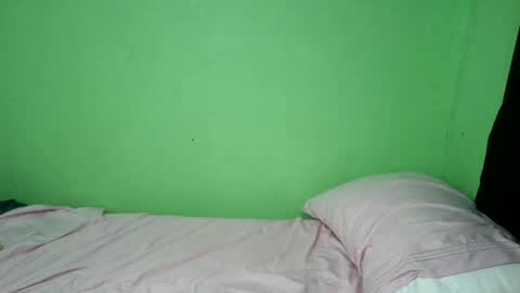 Snapshot of sophialaurel chatting on June 12, 2026, 8:19 pm sophialaurel online show from June 12, 2026, 8:19 pm