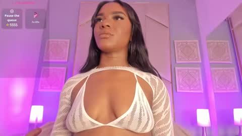 Snapshot of sophiasmiths_ chatting on January 18, 2025, 7:07 am SophiaSmiths online show from January 18, 2025, 7:07 am