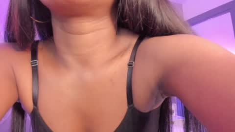 Snapshot of sophiasmiths_ chatting on May 8, 2026, 11:10 pm SophiaSmiths online show from May 8, 2026, 11:10 pm