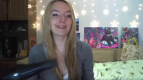 SophiaSonata online show from December 3, 2024, 11:22 am