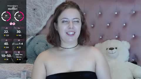 Snapshot of sophiastarr10 chatting on October 31, 2025, 8:43 pm sophiastarr10 online show from October 31, 2025, 8:43 pm