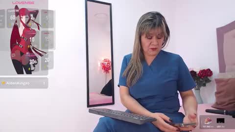 Snapshot of sophie_benett chatting on September 10, 2025, 8:31 pm Sophie online show from September 10, 2025, 8:31 pm