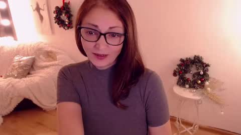 Snapshot of sophie_caring chatting on December 27, 2024, 5:20 am Sophie online show from December 27, 2024, 5:20 am
