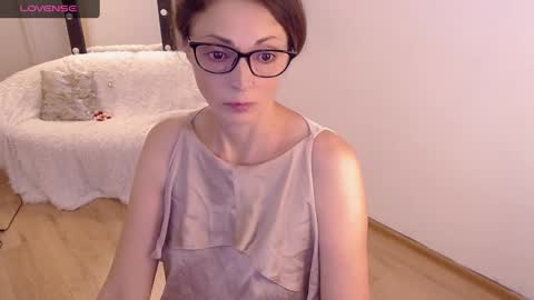 Snapshot of sophie_caring chatting on January 12, 2025, 7:00 am Sophie online show from January 12, 2025, 7:00 am