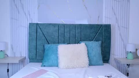 Snapshot of sophie_dearr chatting on February 6, 2026, 10:24 pm Sophie online show from February 6, 2026, 10:24 pm