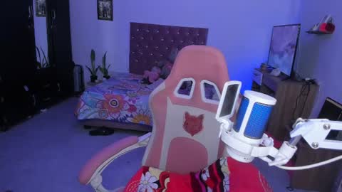 sophie doll online show from June 30, 2026, 1:50 am