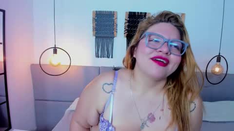 Snapshot of sophie_ebanks chatting on March 3, 2026, 8:20 am Soph online show from March 3, 2026, 8:20 am