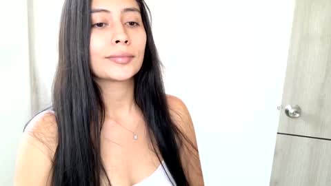 Snapshot of sophie_foxxx chatting on February 4, 2025, 5:12 pm Sophie online show from February 4, 2025, 5:12 pm