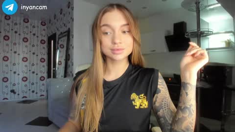 Sonya  online show from December 18, 2024, 8:09 am