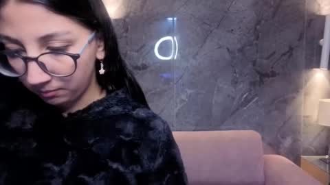 Snapshot of sophie_jones_b chatting on February 23, 2026, 12:35 pm sophie_jones_b online show from February 23, 2026, 12:35 pm