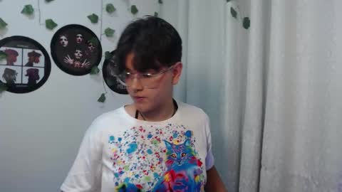 Snapshot of sophie_ross1 chatting on November 26, 2025, 4:24 am sophie_ross1 online show from November 26, 2025, 4:24 am